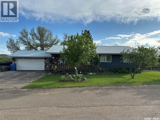 310 2nd AVENUE S, Rockglen, Saskatchewan S0H0B0