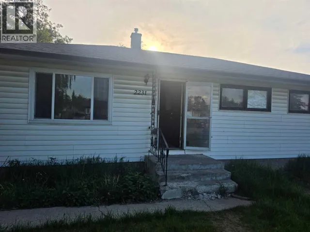 2231 40 Street SE, Calgary, Alberta T2B1B8
