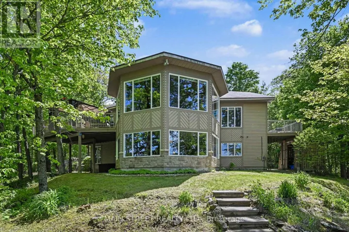 100 RAINBOW LANE, Tay Valley, Ontario K0H2B0