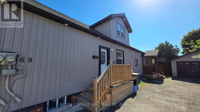 2 - 69 VINE STREET, St. Catharines (E. Chester), Ontario L2R3X9
