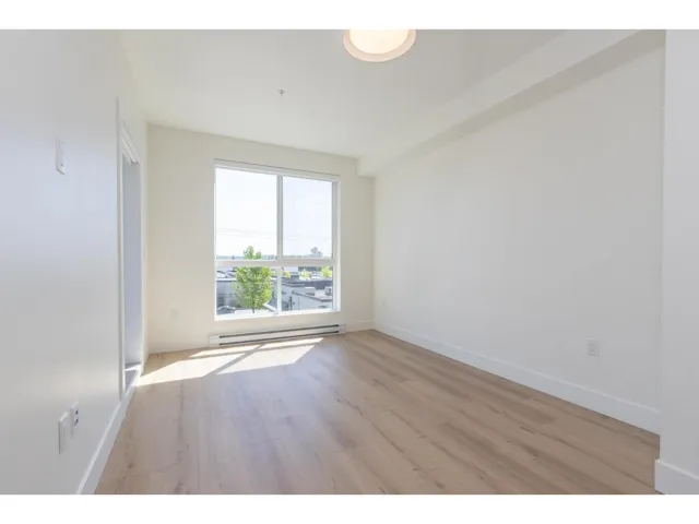 336 20769 FRASER HIGHWAY, Langley, British Columbia V3A0S4