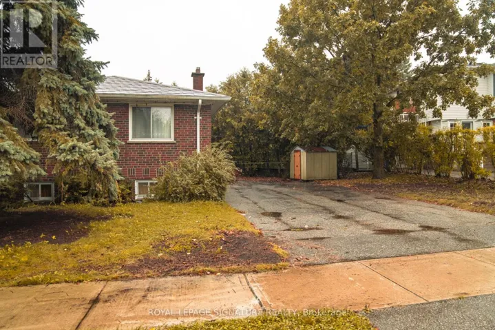 2 BRANTWOOD DRIVE, Toronto (Woburn), Ontario M1H2G6