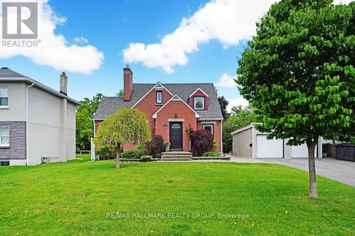 2481 CHASSEUR AVENUE, Ottawa, Ontario K1V8E7