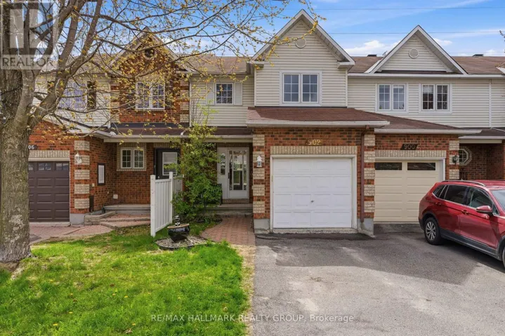 902 PARADISE CRESCENT, Ottawa, Ontario K4A3S5
