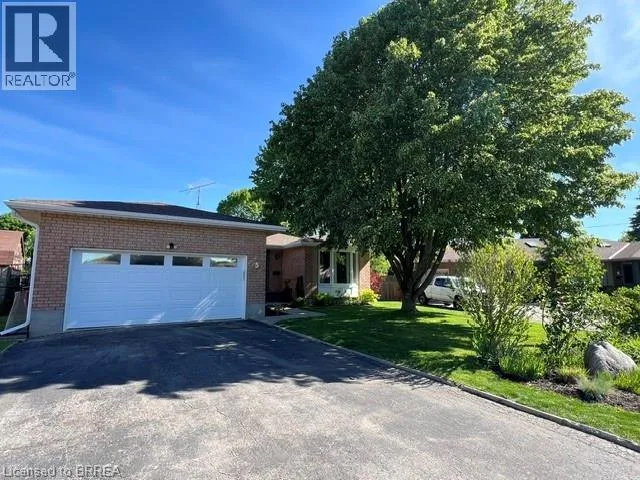 5 BALTIC Circle, Waterford, Ontario N0E1Y0