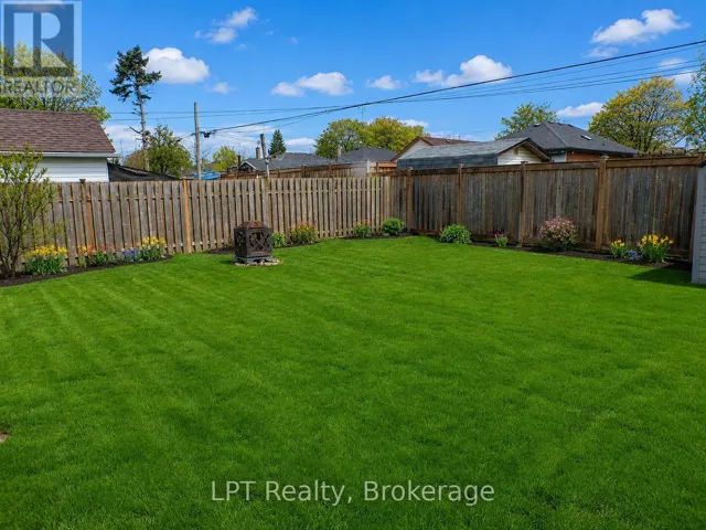 256 FAREWELL STREET, Oshawa (Donevan), Ontario L1H6L9