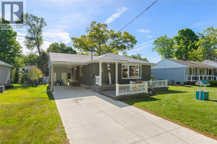 1272 CORAL WAY, Sarnia, Ontario N7V3R8