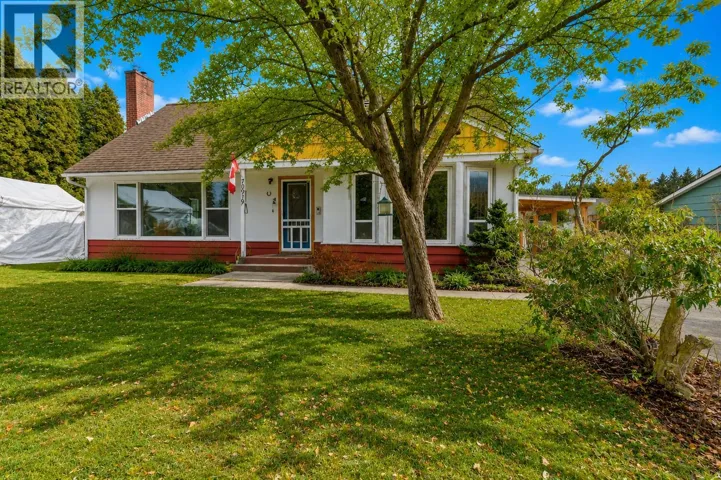 10919 Acland Street, Summerland, British Columbia V0H1Z0