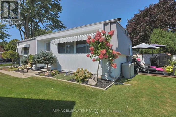 208 BILTMORE DRIVE, South Huron (Stephen), Ontario N0M1T0