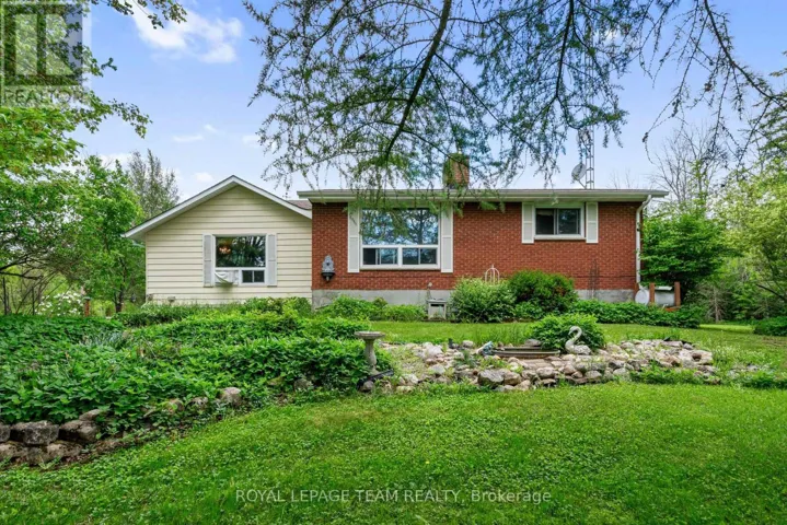 15615 DIXON ROAD, South Stormont, Ontario K0C1R0