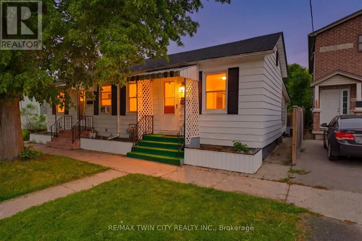 12 MARLBOROUGH STREET, Brantford, Ontario N3T2R8