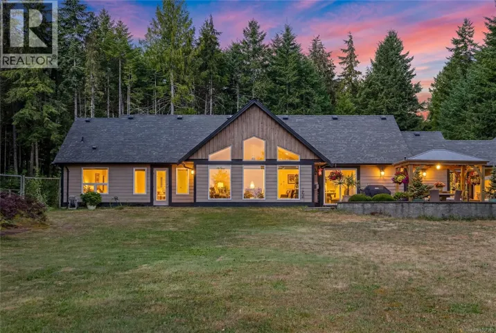 1737 Galvin Pl, Qualicum Beach, British Columbia V9K2V3