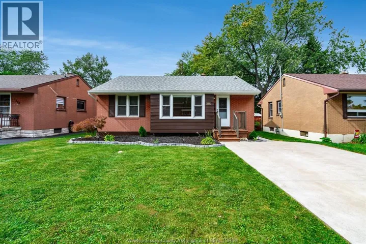 1342 Marlborough BOULEVARD, Windsor, Ontario N9C1Y7
