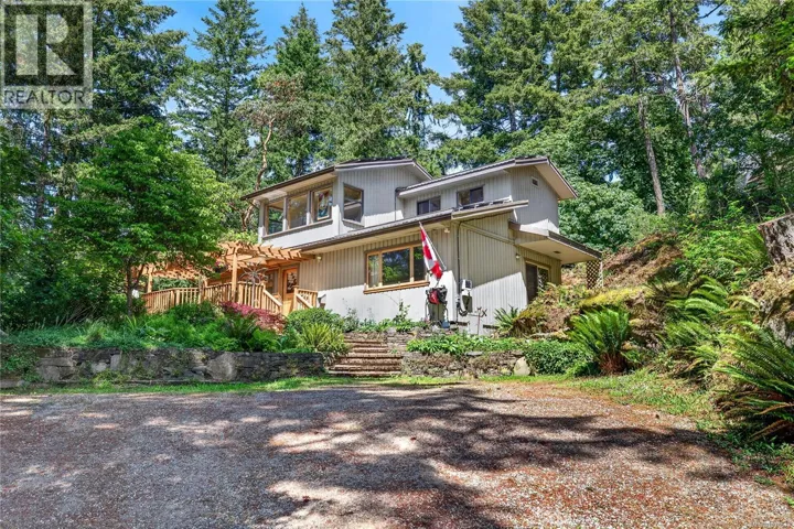654 Vesuvius Bay Rd, Salt Spring, British Columbia V8K2T2