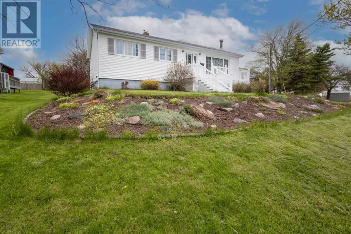 11 MacLean Street, Sydney Mines, Nova Scotia B1V1E1