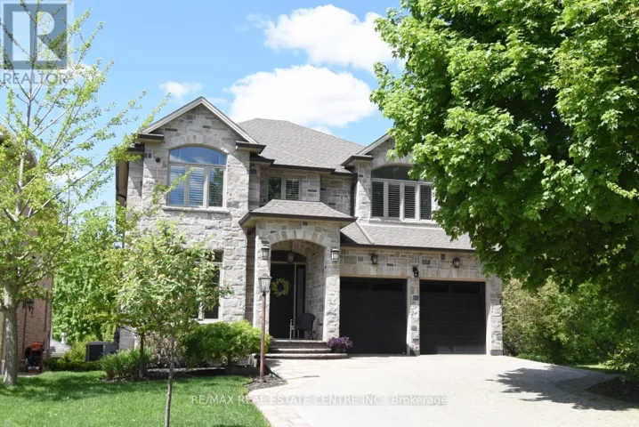 211 TOLLGATE DRIVE, Hamilton (Ancaster), Ontario L9G5C8