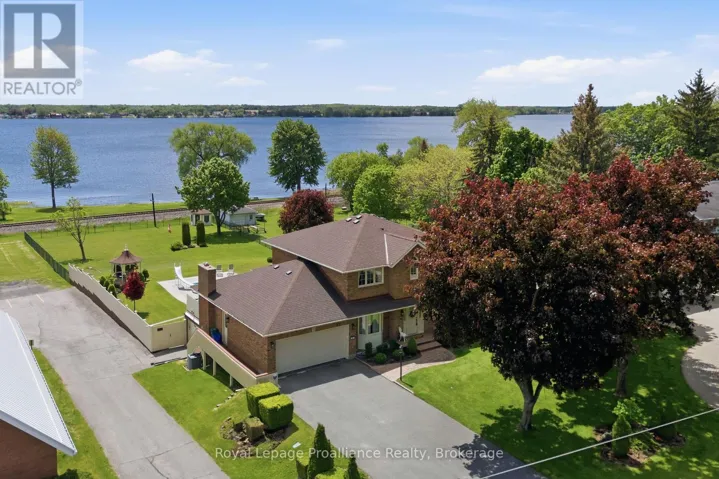 261 DUNDAS STREET W, Belleville (Belleville Ward), Ontario K8P1A8