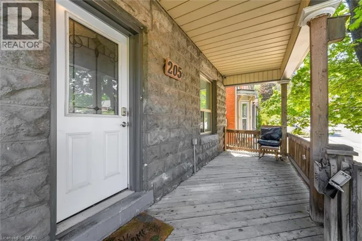 205 S FERGUSON Avenue S, Hamilton, Ontario L8N2N2