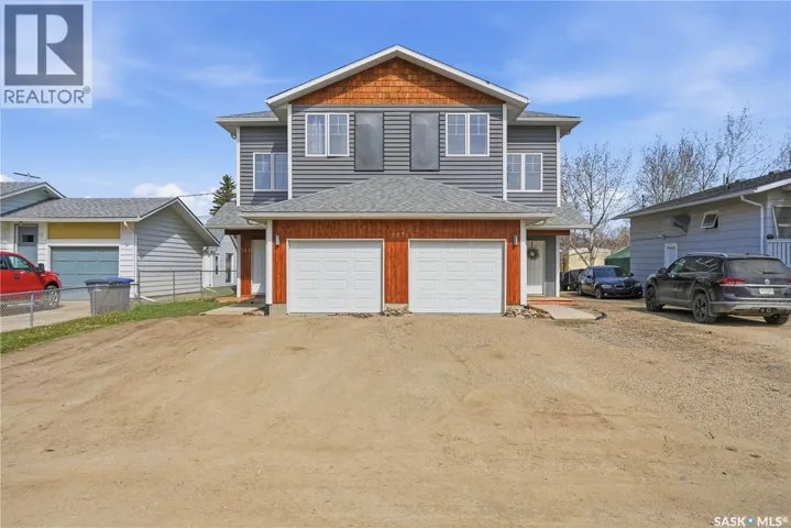 A-B 141 Queen STREET, Elbow, Saskatchewan S0H1J0