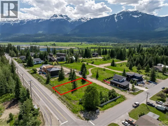 2004 Lanzo Lane Lot# SL 3, Revelstoke, British Columbia V0E2S1