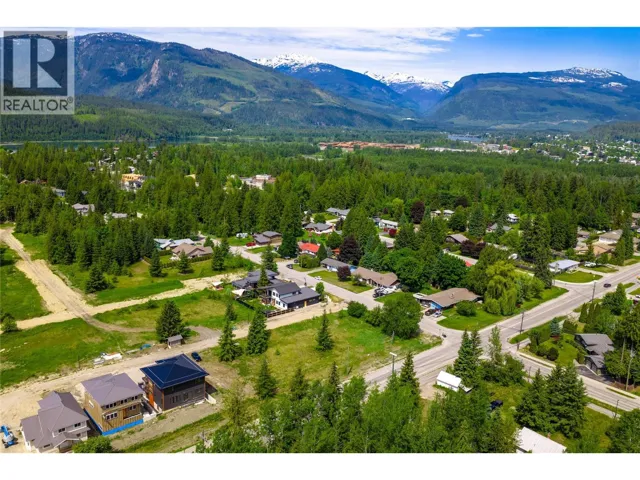 2000 Lanzo Lane Lot# SL 1, Revelstoke, British Columbia V0E2S1