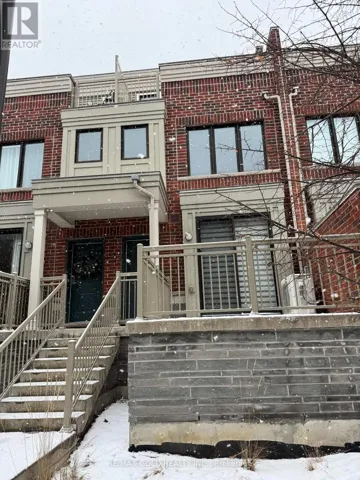 3 - 80 EASTWOOD PARK GARDENS, Toronto (Long Branch), Ontario M8W0B2