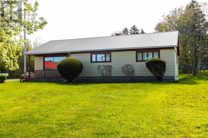 8370 Highway 1, Meteghan, Nova Scotia B0W2J0