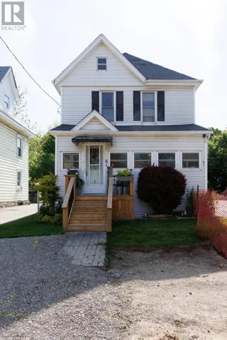 61 ALMA STREET, St. Thomas, Ontario N5P3A9
