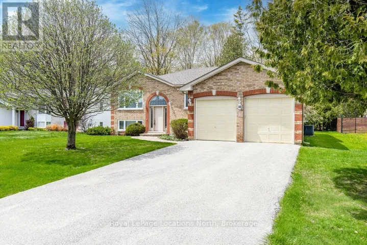 40 FAIRWAY CRESCENT, Wasaga Beach, Ontario L9Z1B8
