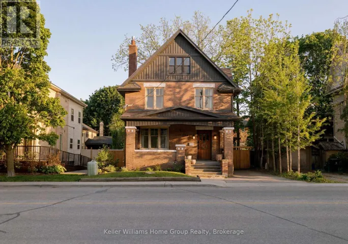 101 PARK STREET, Waterloo, Ontario N2L1Y3