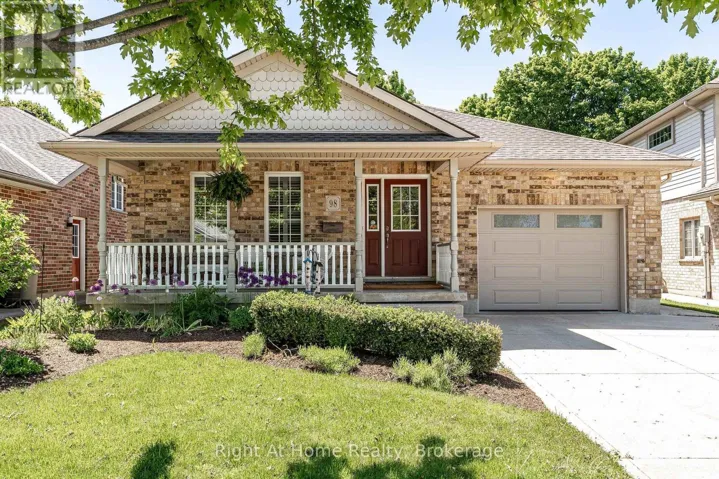 98 ABRAHAM DRIVE, Stratford, Ontario N5A8B1
