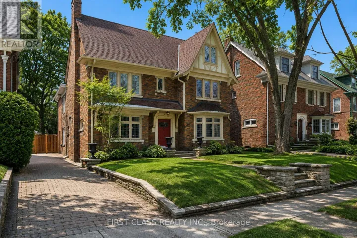 80 DOUGLAS DRIVE, Toronto (Rosedale-Moore Park), Ontario M4W2B4