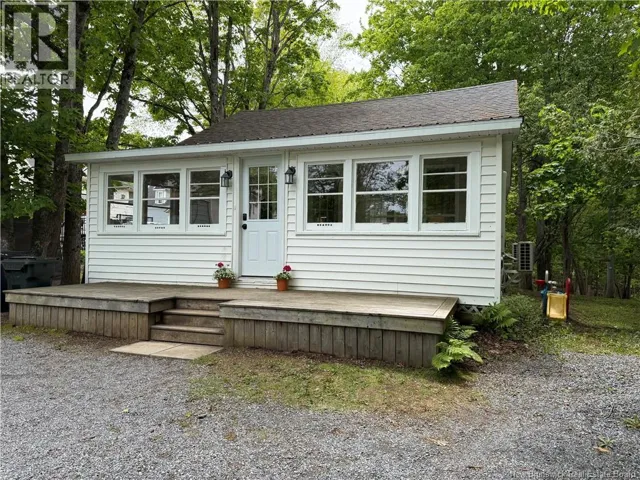 18 KEIRSTEAD Avenue, Hampton, New Brunswick E5N5A3