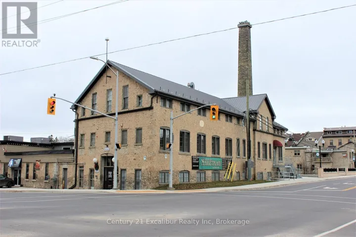 15 - 105 QUEEN STREET W, Centre Wellington (Fergus), Ontario N1M1S6