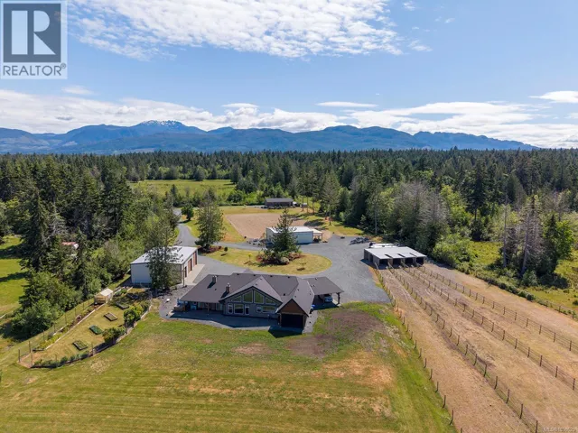 416 Grovehill Rd, Qualicum Beach, British Columbia V9K2A3