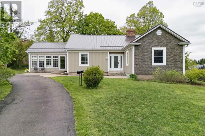 2 Lamy Street, Amherst, Nova Scotia B4H3T9