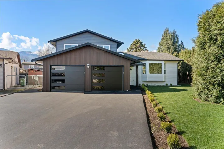 6425 SWANSON STREET, Sardis South, Chilliwack, British Columbia V2R1R2