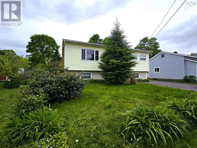 49 Hill Street, Amherst, Nova Scotia B4H2N2