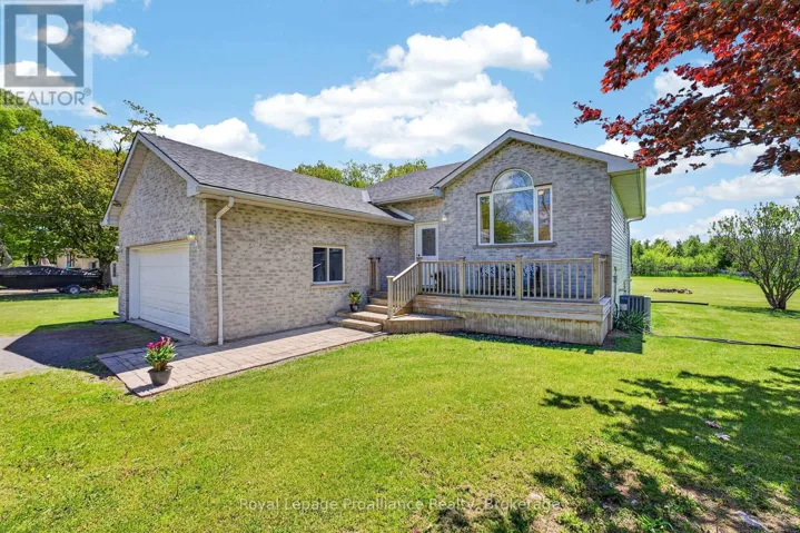 112 HUYCKS BAY ROAD, Prince Edward County (Hillier Ward), Ontario K0K3L0