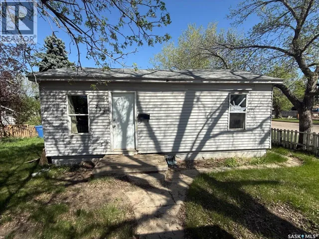 702 101st STREET, North Battleford, Saskatchewan S9A0Z1