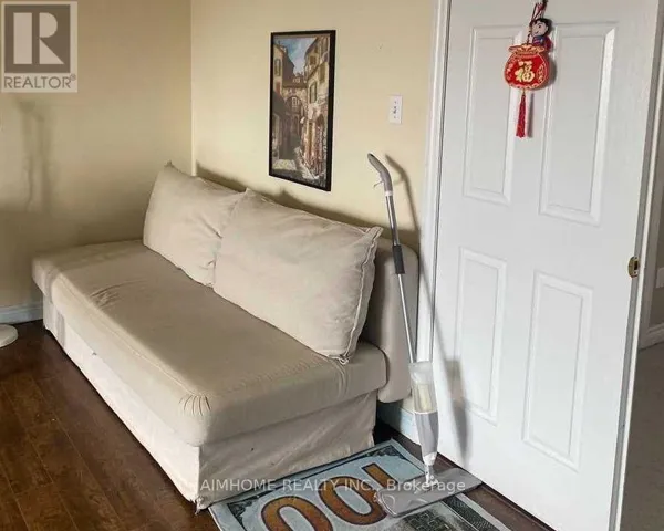 30 - 800 DUNDAS STREET W, Mississauga (Erindale), Ontario L5C4S9
