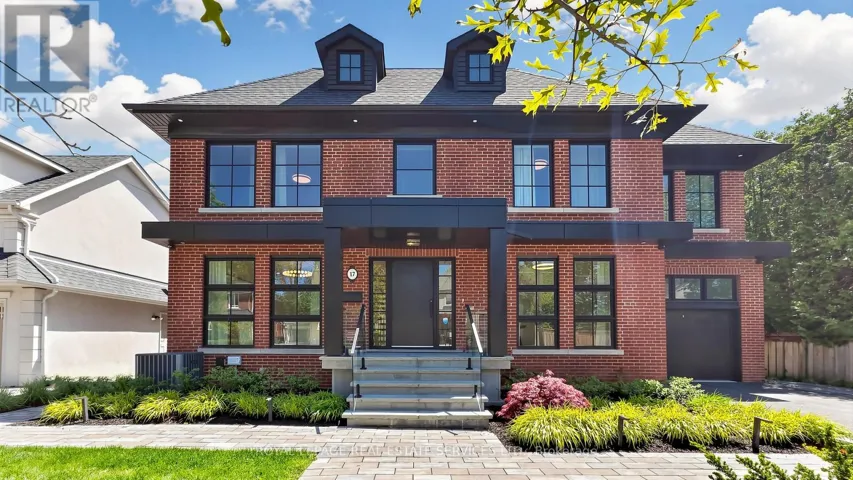17 ROMNEY ROAD, Toronto (Lansing-Westgate), Ontario M3H1H1
