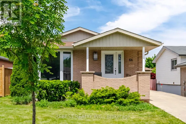 66 DARLINGTON DRIVE, Hamilton (Gilbert), Ontario L9C2L9