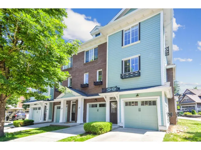 37 5805 SAPPERS WAY, Garrison Crossing, Chilliwack, British Columbia V2R0L7