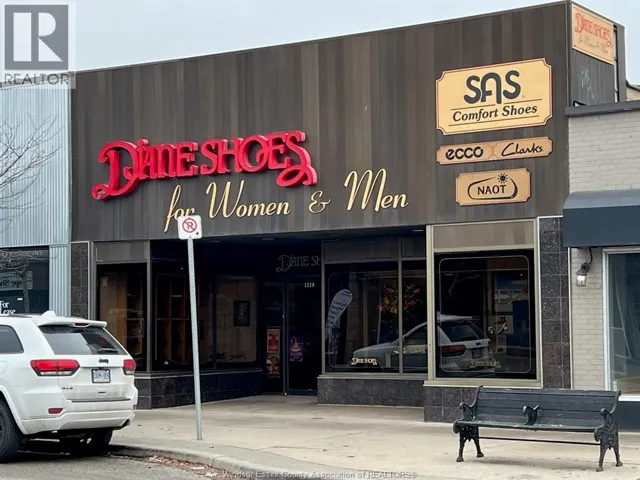 1329 OTTAWA, Windsor, Ontario N8X2E9
