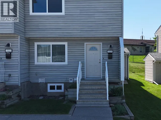 2221 3RD Street N, Cranbrook, British Columbia V1C5G7