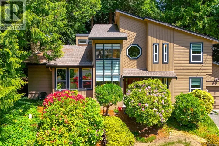 8705 Nash Pl, North Saanich, British Columbia V8L4G9