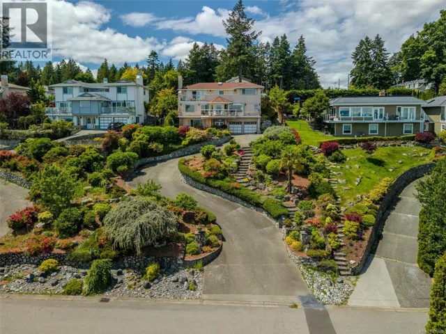 5200 Polson Terr, Saanich, British Columbia V8Y2C6