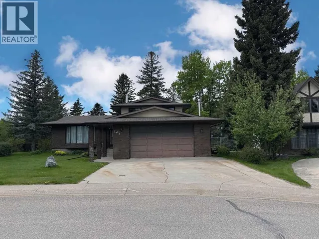 147 Seabolt Crescent, Hinton, Alberta T7V1K4