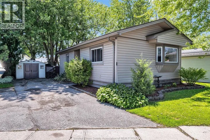 1 VISCOUNT PARKWAY, Essex, Ontario N8M1Y8